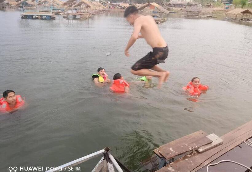 Пансион บ้านสวนริมน้ำวังใหญ่ วังสามหมอ อุดรธานี