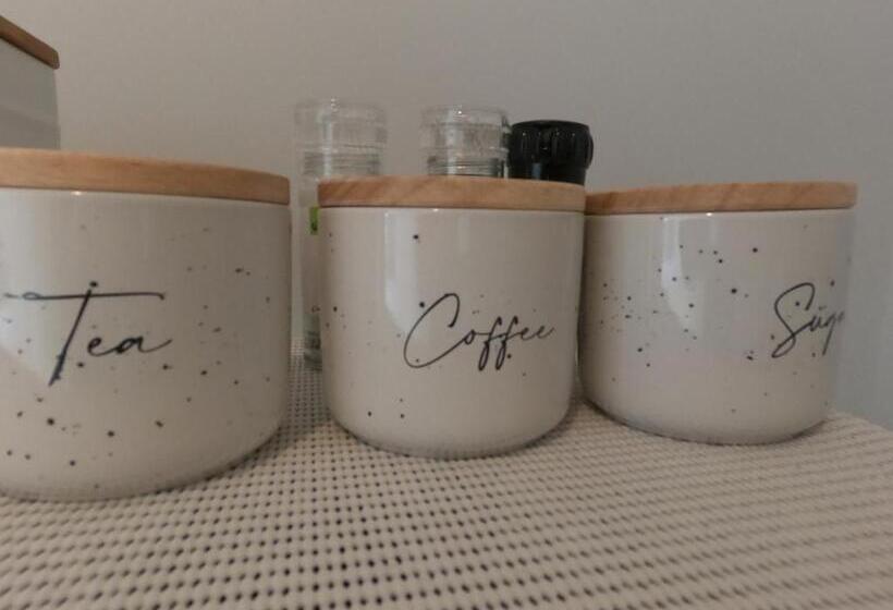 پانسیون Berryfields 64