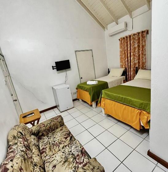 膳宿费 E.w.b. Properties