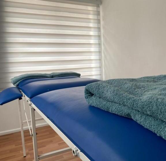 פנסיון Habitación Para 4, Acogedor, Familiar, Equipado, Baño Compartido