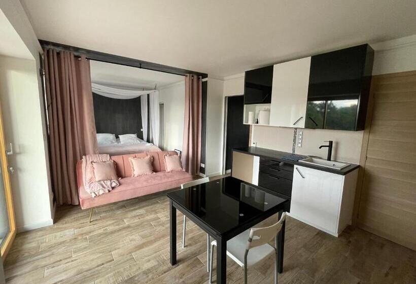 膳宿费 La Boucle Des Molliers