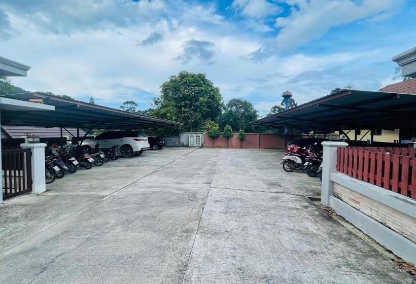 פנסיון P.f. Poolvilla