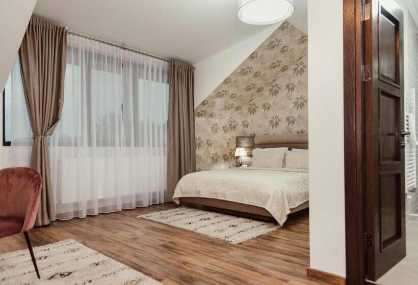 بنسيون Poiana Verde Garden House