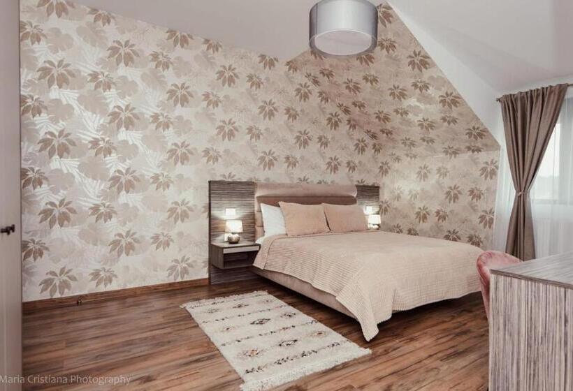 بنسيون Poiana Verde Garden House