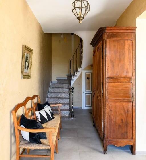 ペンション Room In A Farmhouse   Private Bathroom   By Feelluxuryholidays