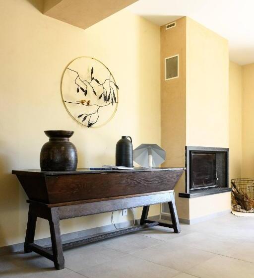 Пансион Room In A Farmhouse   Private Bathroom   By Feelluxuryholidays