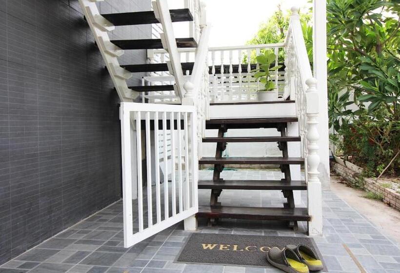 펜션 Room In Guest Room   Baan Khunphiphit Homestay No2229
