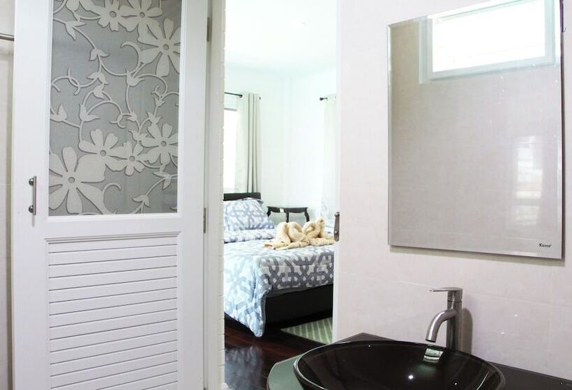 بنسيون Room In Guest Room   Baan Khunphiphit Homestay No2322