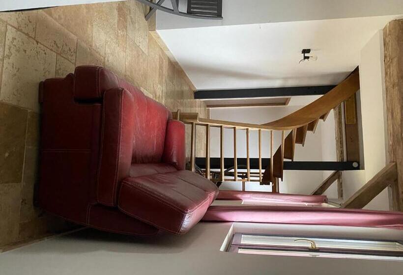 ペンション Room In Guest Room   Bed And Breakfast In The Countryside Near Beauvais Airport