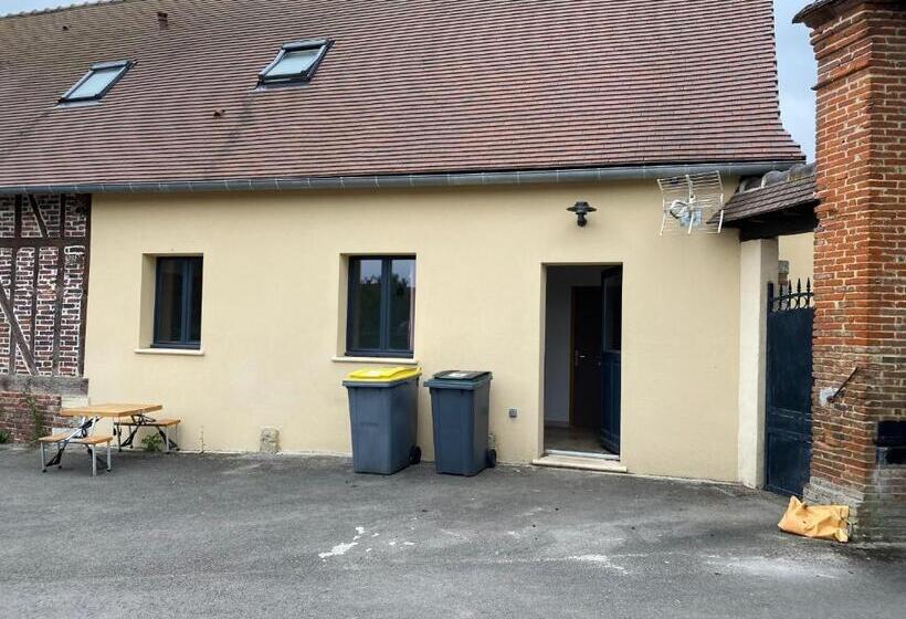 ペンション Room In Guest Room   Bed And Breakfast In The Countryside Near Beauvais Airport