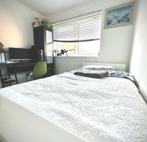 بنسيون Room With Office In Peaceful Place