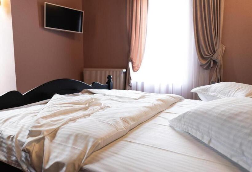 بنسيون Villa Harry