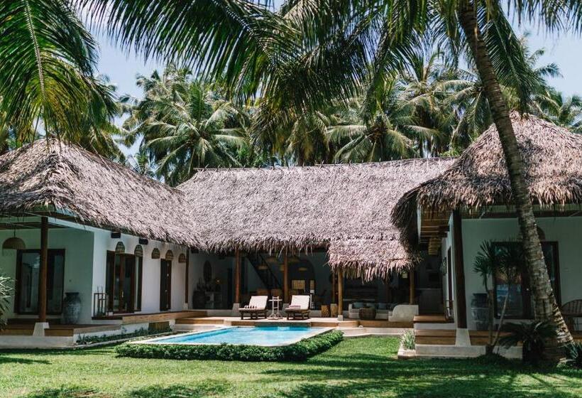 پانسیون Villa Onu Mentawai   Private Rooms