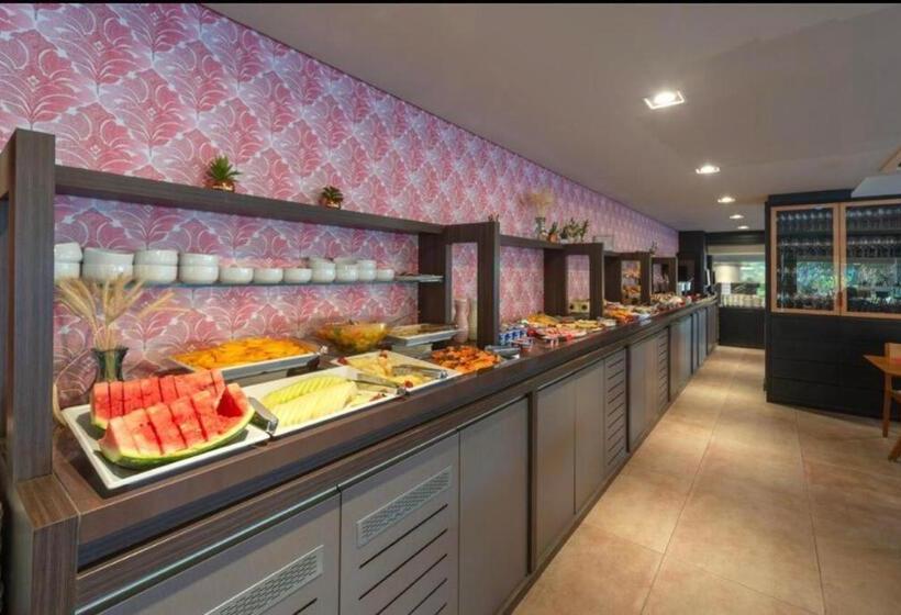 Quarto Hotel Laghetto Stilo Borges