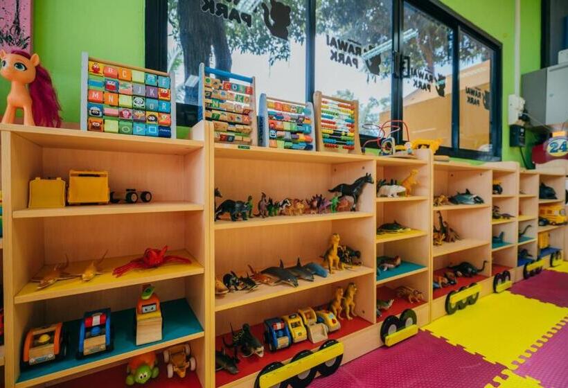 منتجع Rawayana Central Park Villas