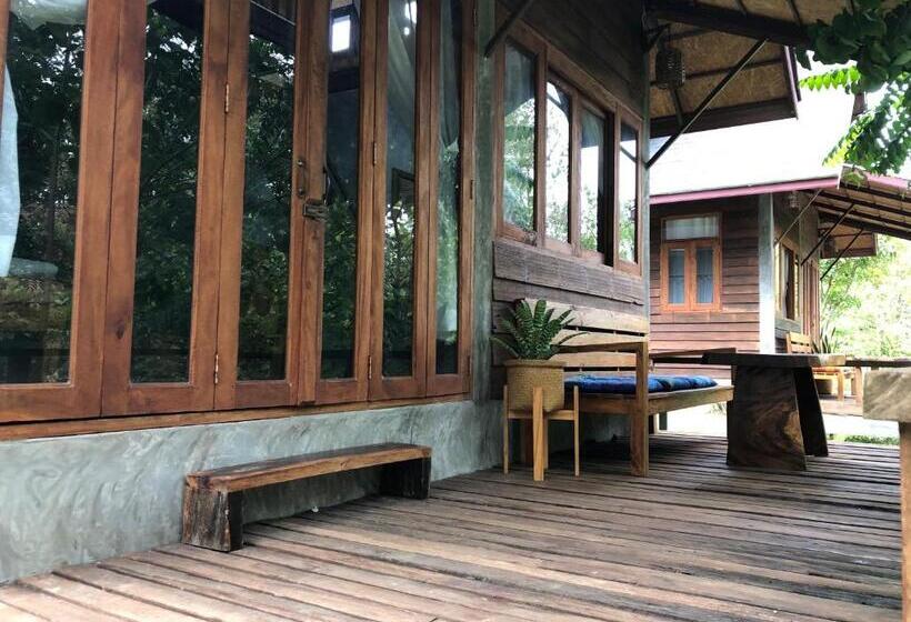 منتجع บ้านวารีชีวา Wareecheewa