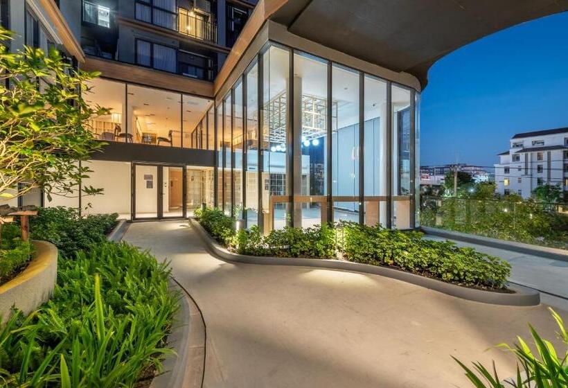 Salaya One Hotel & Service Apartment