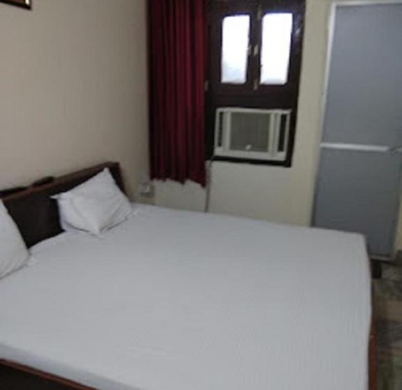 Siddharth Hotel, Pratapgarh