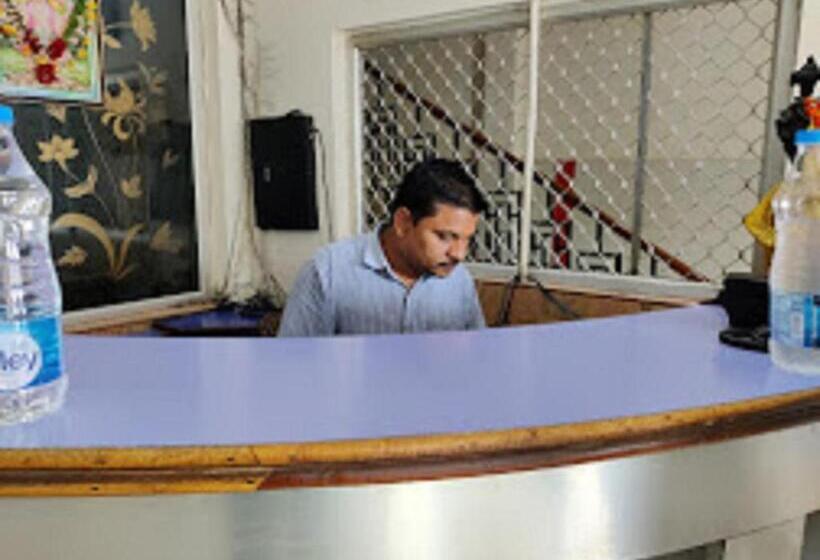 Siddharth Hotel, Pratapgarh