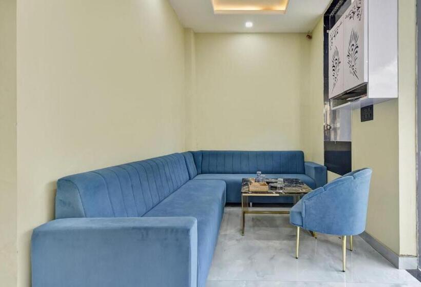 Townhouse 1268 Hotel Priyaj