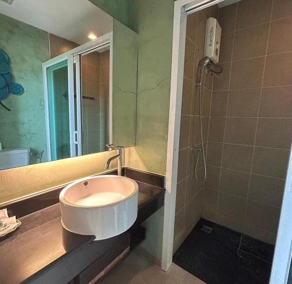 โรงแรม ดิ โอวาเล่ย์ [the O Valley Boutique Hotel]