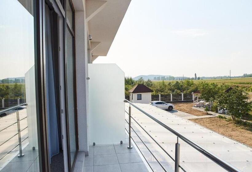 Retkeilymaja вілла край неба