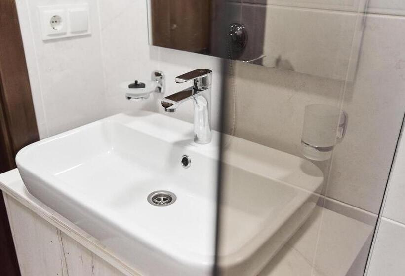 Retkeilymaja вілла край неба