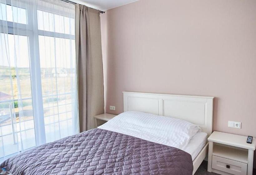 Retkeilymaja вілла край неба