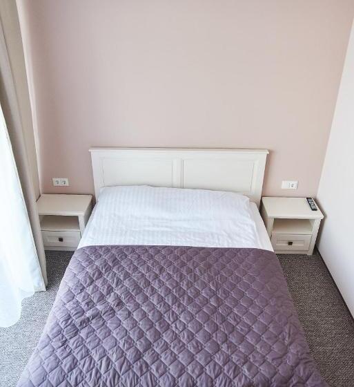 Retkeilymaja вілла край неба