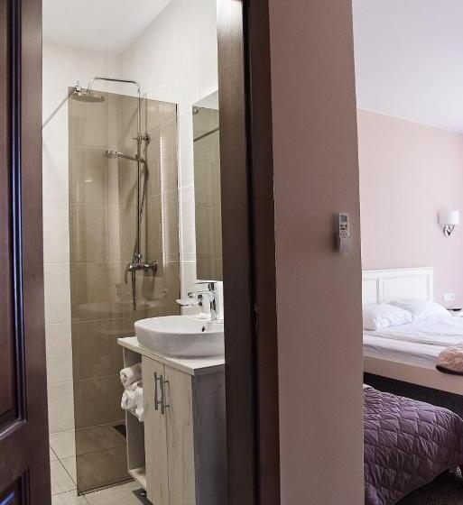 Retkeilymaja вілла край неба