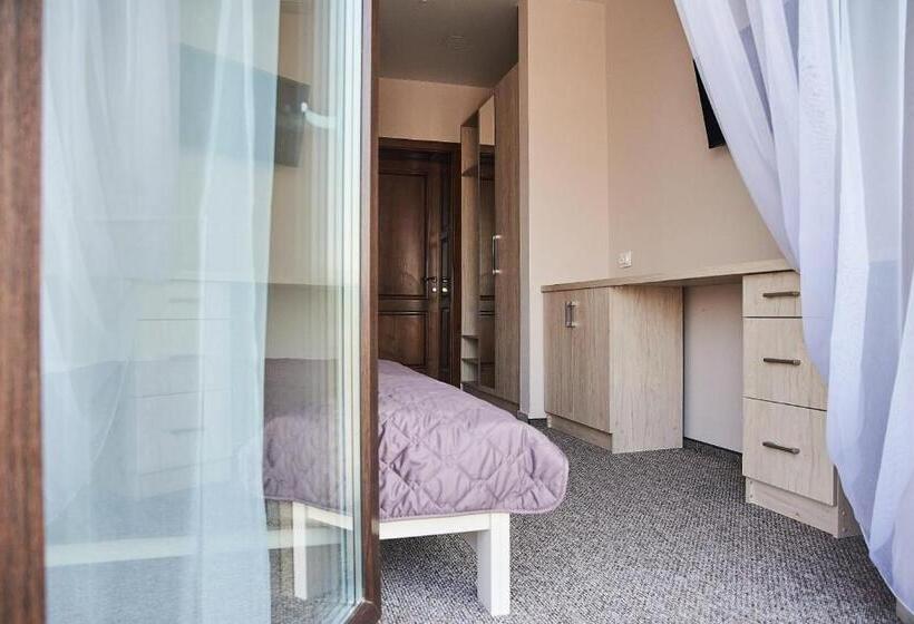 Retkeilymaja вілла край неба