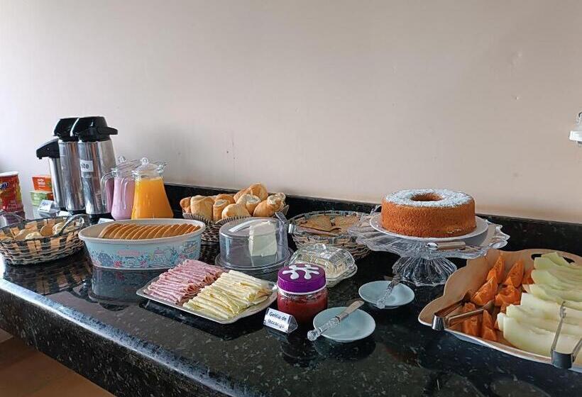 ユースホステル Pousada Dona Nina