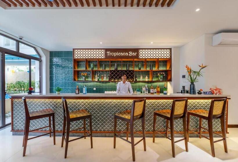 Amina Lantana Hoi An Hotel & Spa