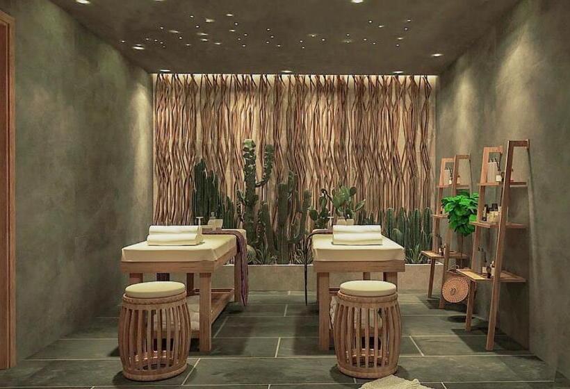 Amina Lantana Hoi An Hotel & Spa