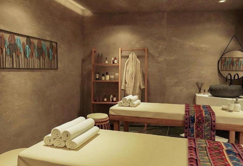 Amina Lantana Hoi An Hotel & Spa