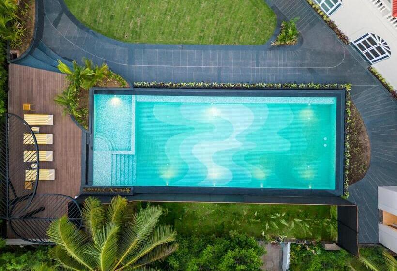 אתר נופש Grand Mercure Goa Candolim