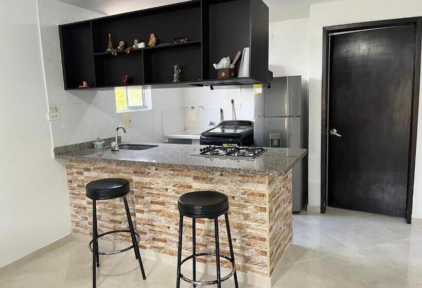 Apartahotel Santorini Club   Bed & Coffee