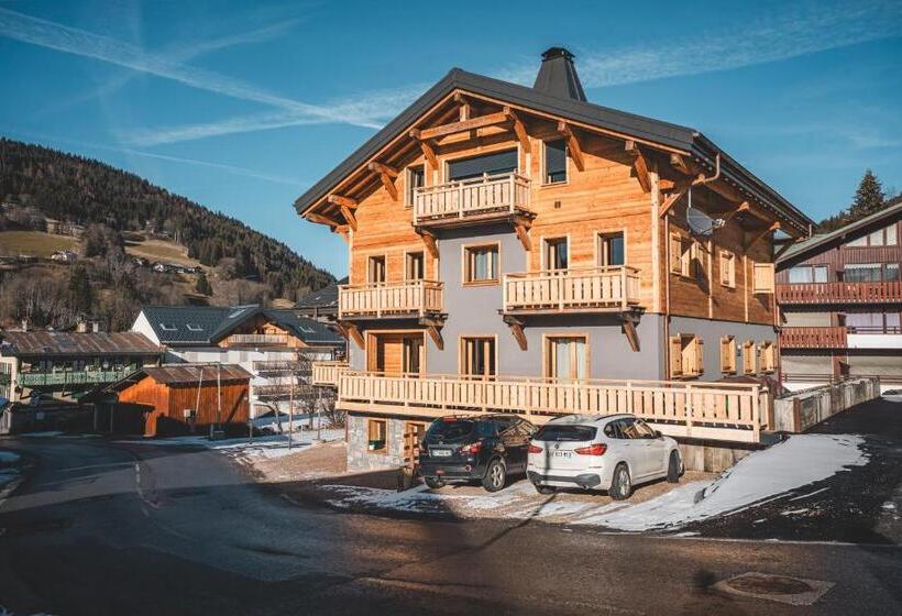 민박 Chalet Charming B And B