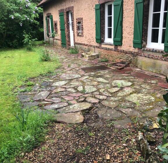 住宿加早餐  Chambre Avec Tv Au Calme