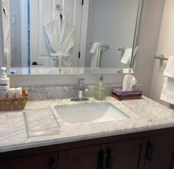 مبيت وإفطار The Red House Fredericton