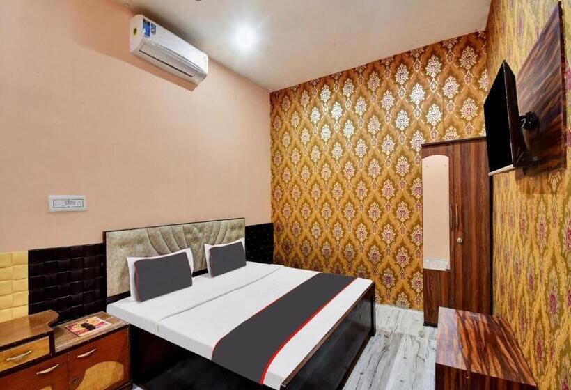 Collection O 81174 Hotel Hindustan International