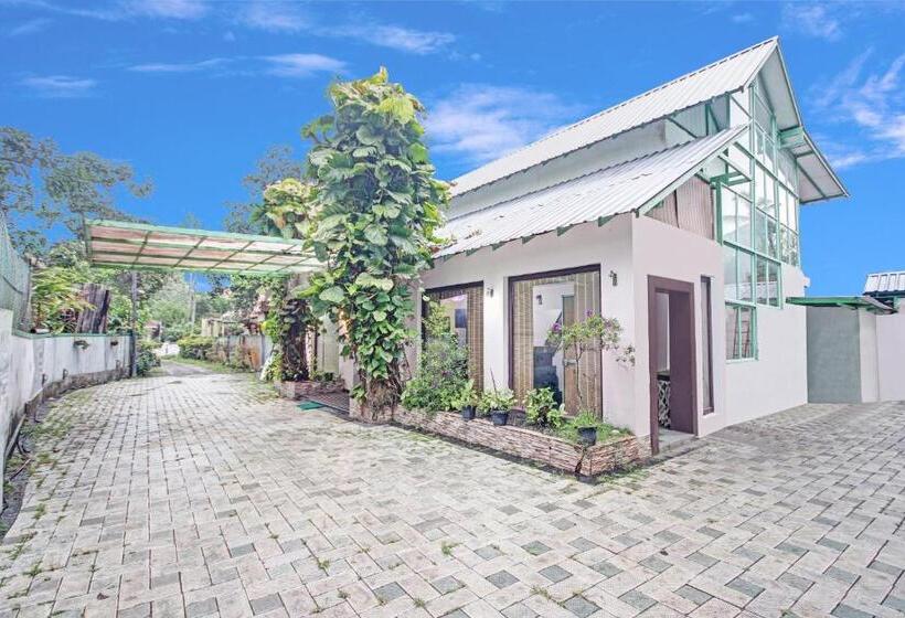 Collection O 81198 Maqintosh Hotel Thekkady