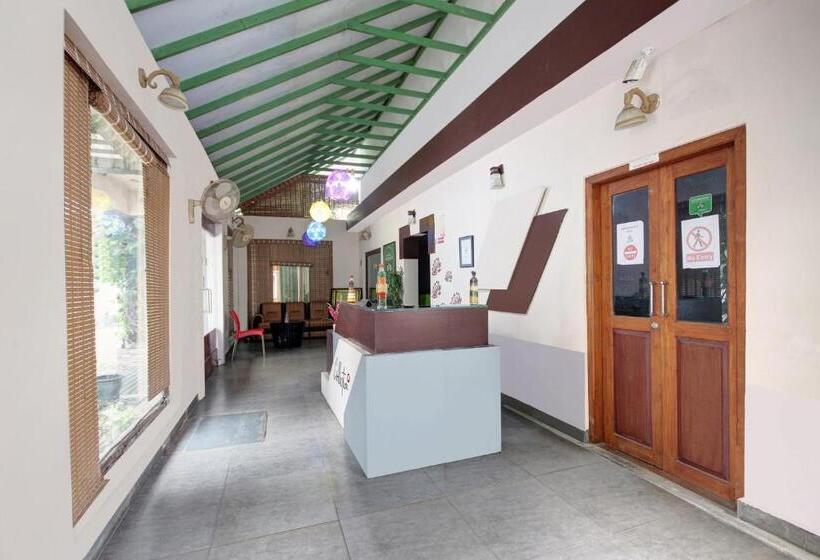 Collection O 81198 Maqintosh Hotel Thekkady