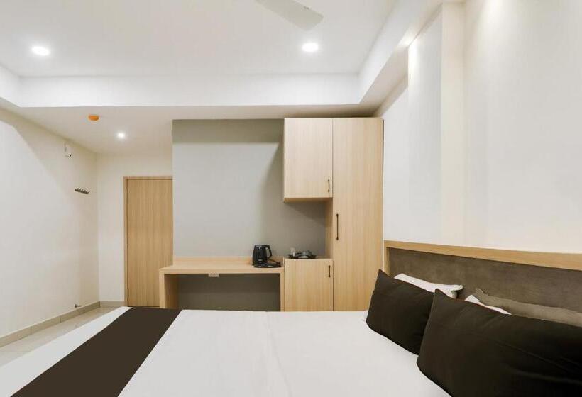 Collection O 81219 Hotel River View