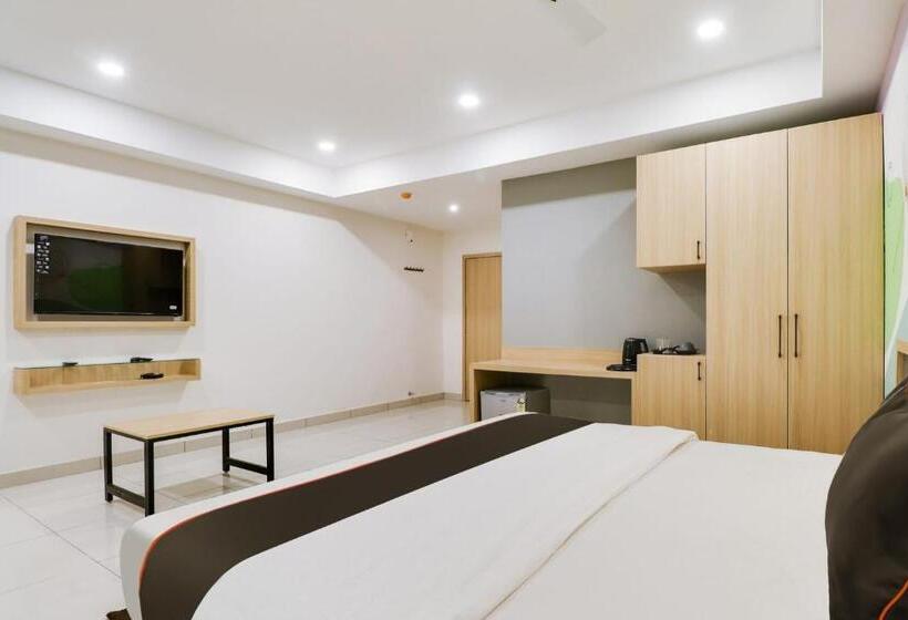 Collection O 81219 Hotel River View