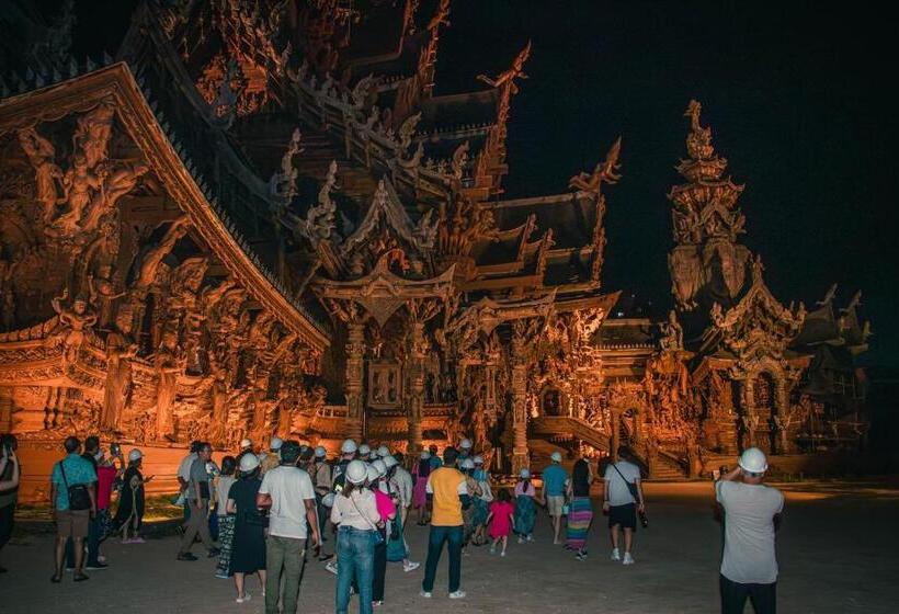 Deco Pattaya Hotel North Pattaya