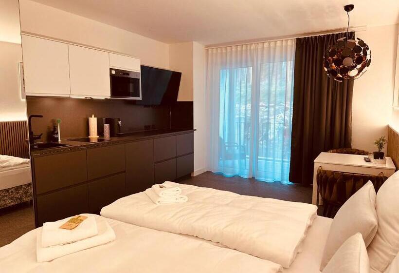 Boutique Hotel Greenleaf