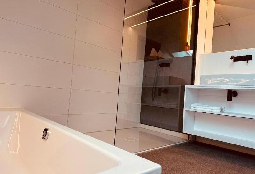 Boutique Hotel Greenleaf