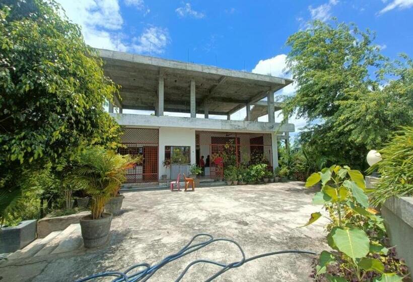 הוסטל Housetale  A Traveller S Home