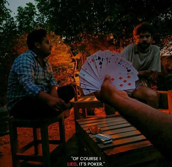 הוסטל Housetale  A Traveller S Home